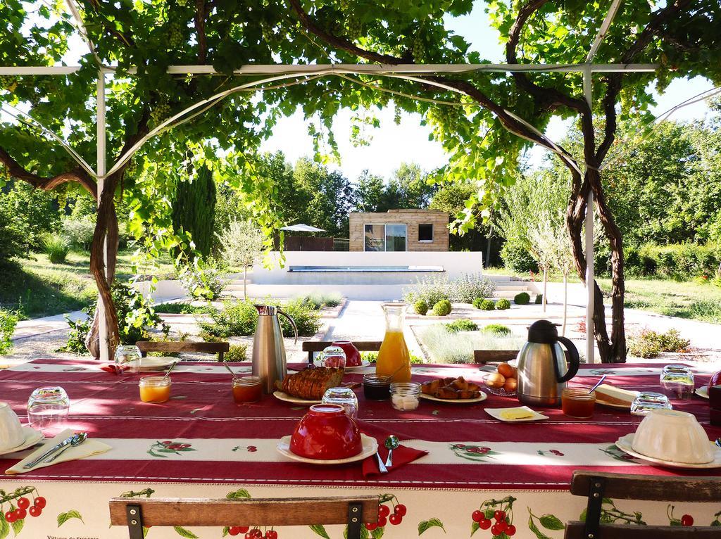 Le Mas De Pie Caud Bed & Breakfast Rognes Exterior foto