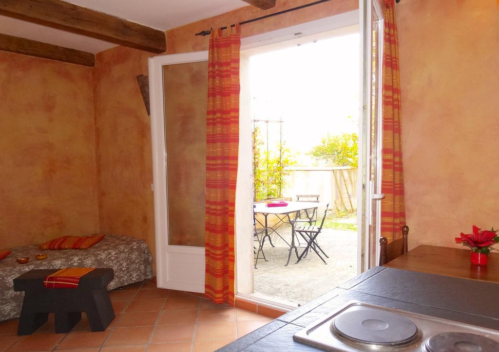 Le Mas De Pie Caud Bed & Breakfast Rognes Exterior foto